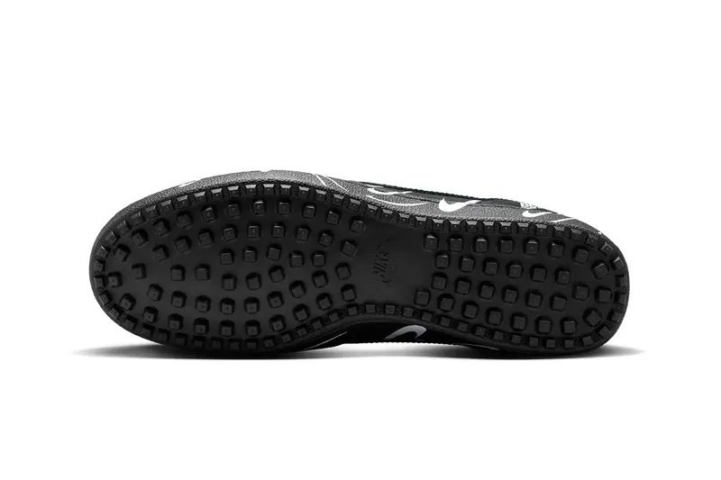 Image from Official Look at BLACK COMME des GARÇONS and Nike's New Monochrome Field General 82