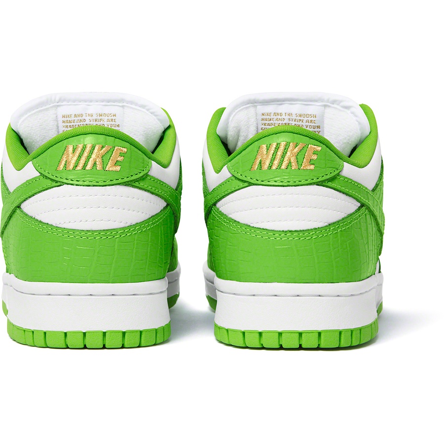 Supreme Supreme Nike SB Dunk Low (SS21) - Green - $110