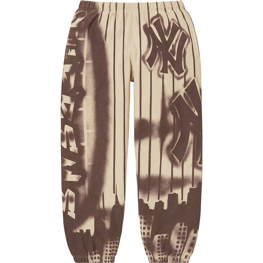 Supreme Supreme New York Yankees™Airbrush Sweatpant (FW21) - Clay - $198