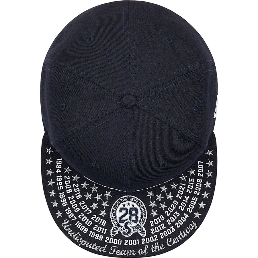 Supreme Undisputed Box Logo New Era (FW21) - Navy - $54