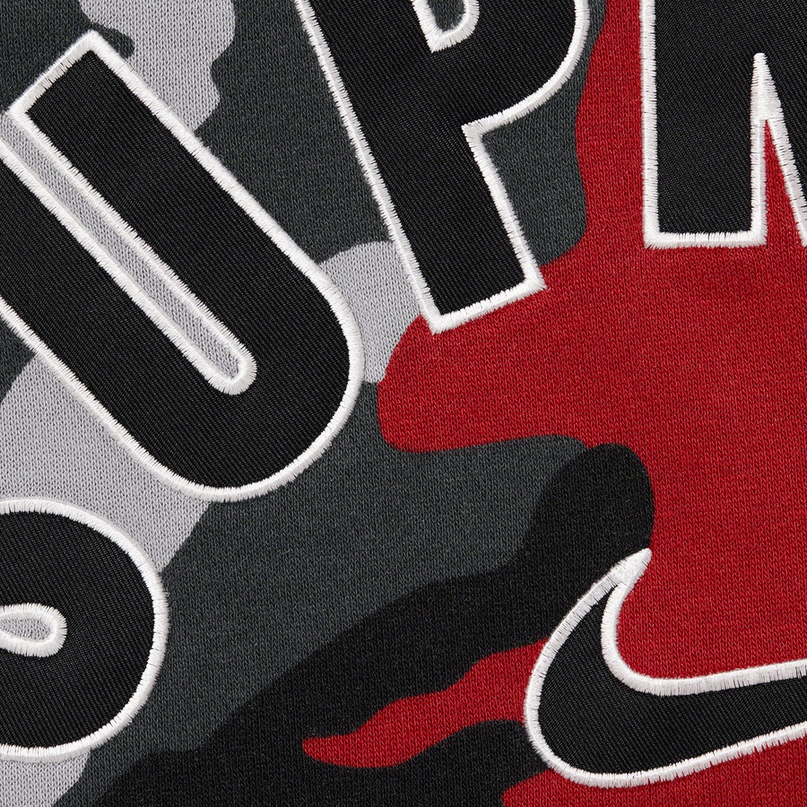Supreme Supreme Nike Arc Sweatpant (SS22) - Red Camo - $138