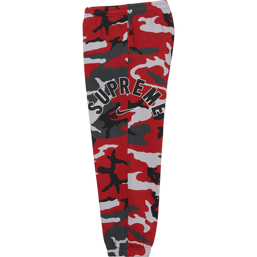 Supreme Supreme Nike Arc Sweatpant (SS22) - Red Camo - $138