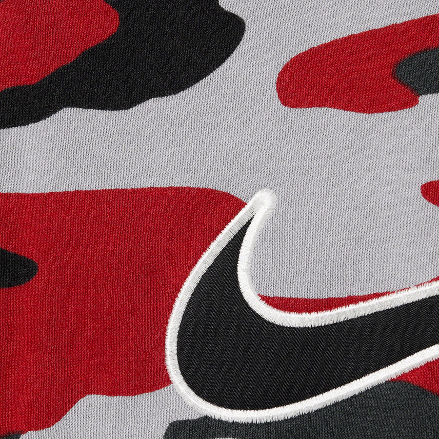 Supreme Supreme Nike Arc Crewneck (SS22) - Red Camo - $138