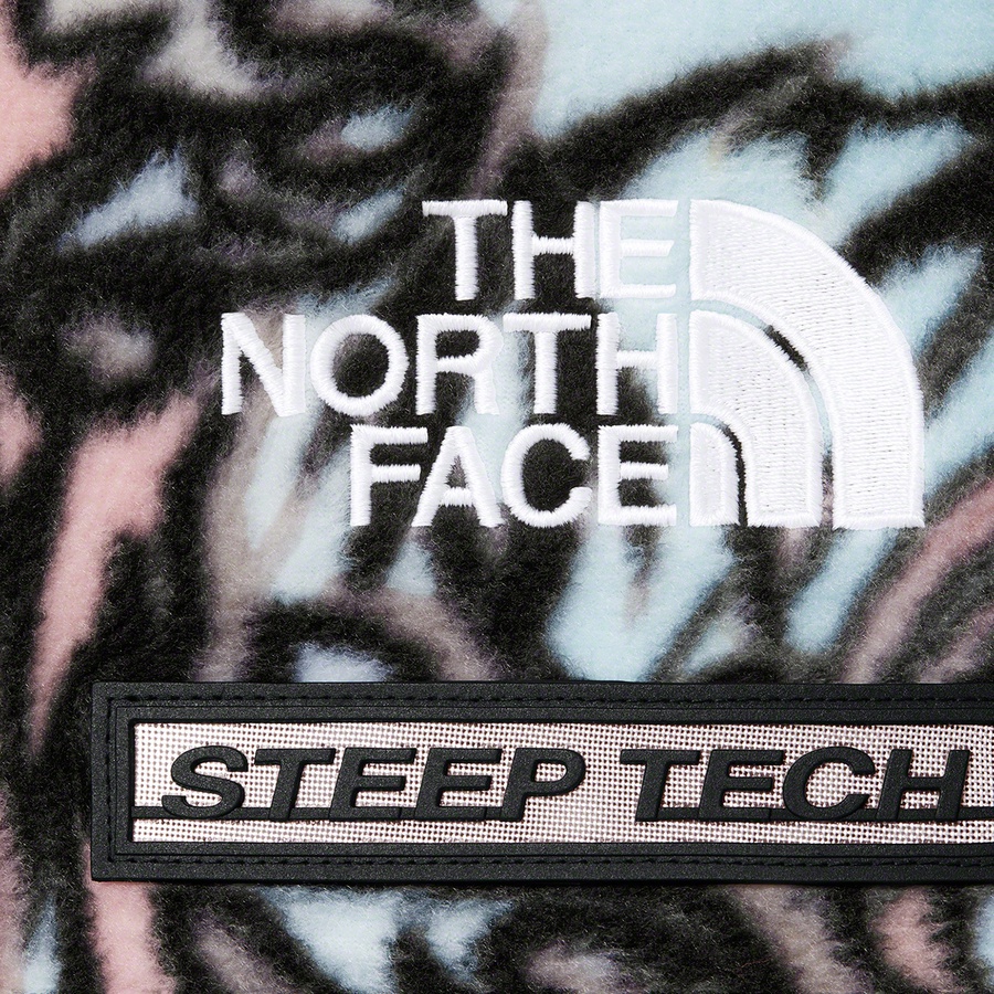 Supreme Supreme The North Face Steep Tech Fleece Pullover (FW22) - Multicolor Dragon - $288