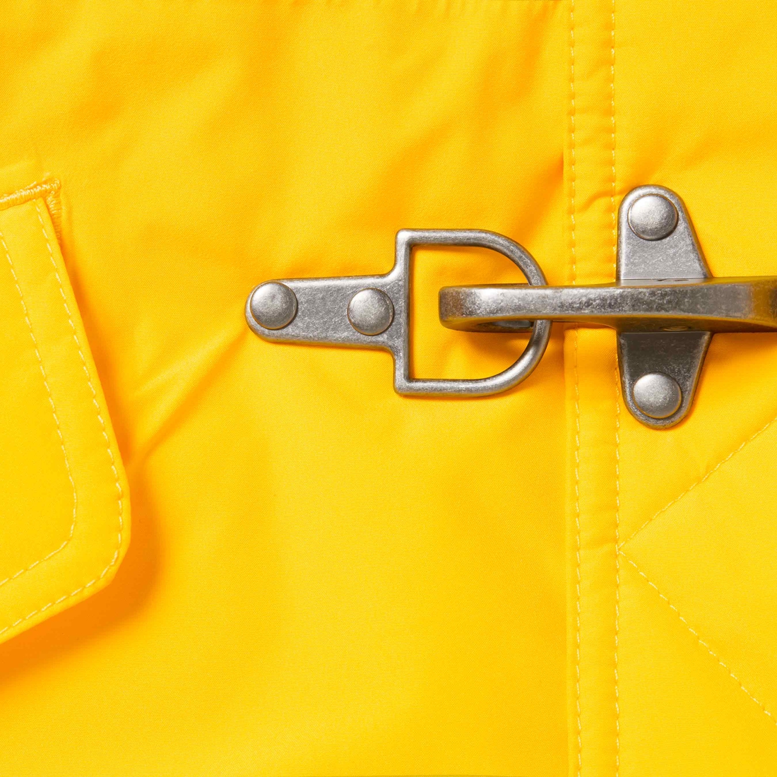 Supreme GORE-TEX 700-Fill Down Clip Parka (FW23) - Yellow - $798